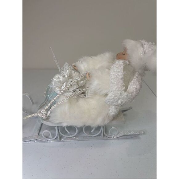 Heritage Signature Collection Winter Baby #80015 - Picture 3 of 9